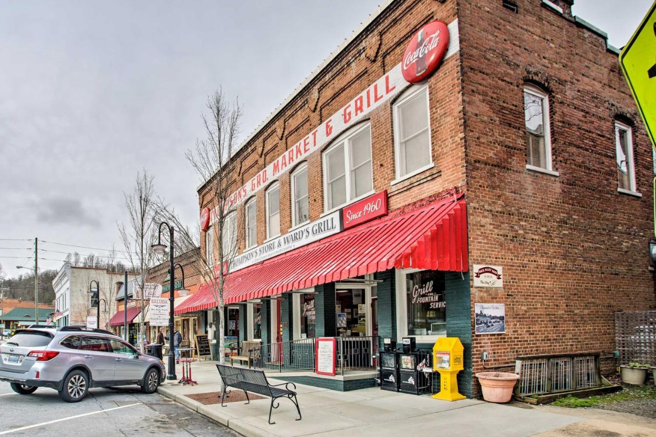 Newly Remodeled Apartment On Main Street In Saluda Exteriör bild